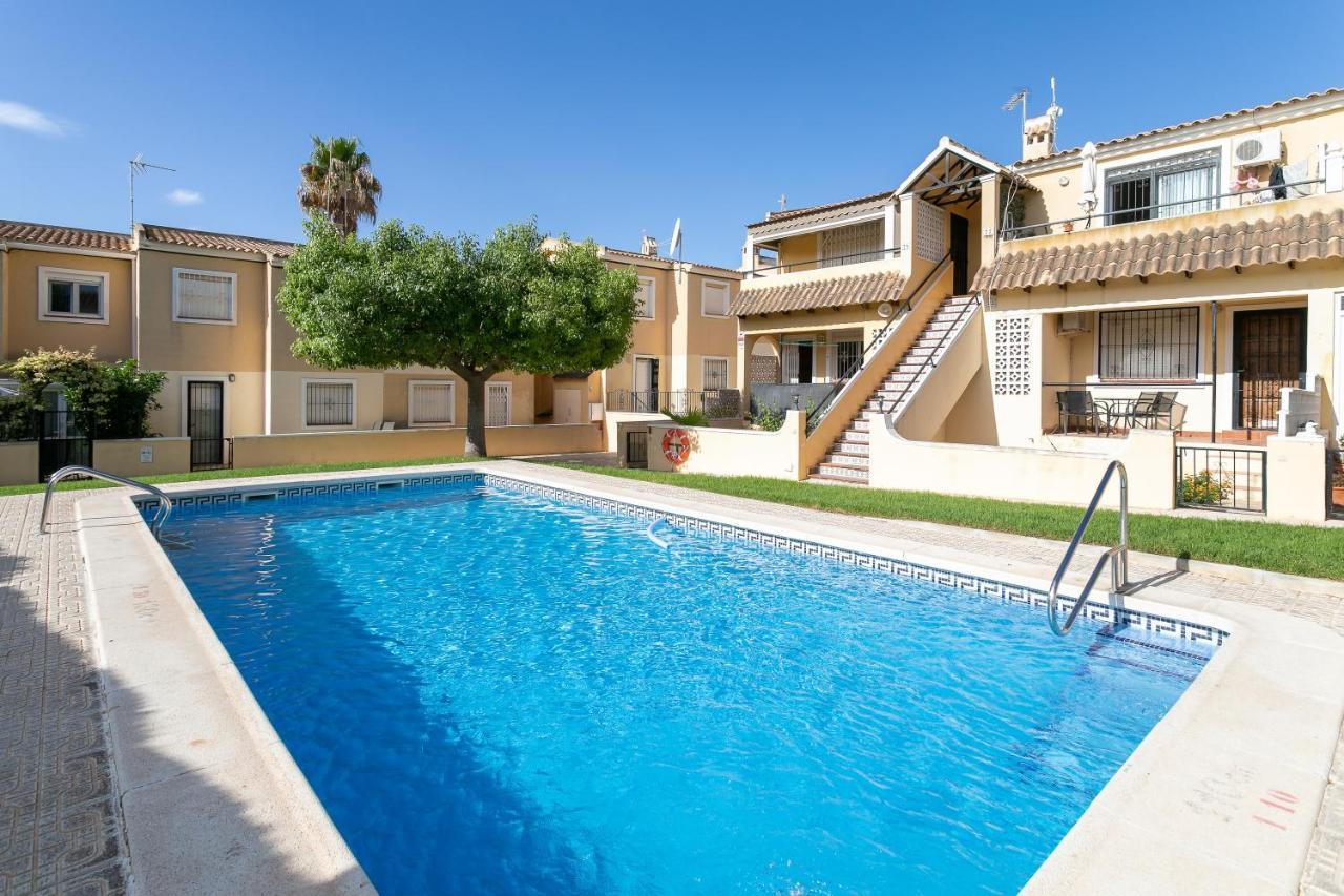 Heads 2 Holiday Homes Apartment Villamartin  Εξωτερικό φωτογραφία