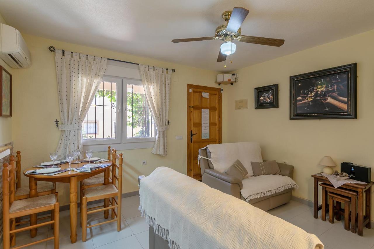 Heads 2 Holiday Homes Apartment Villamartin  Εξωτερικό φωτογραφία